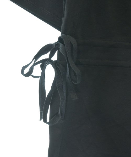UNTITLED เสื้อยืด/เสื้อท็อปส์