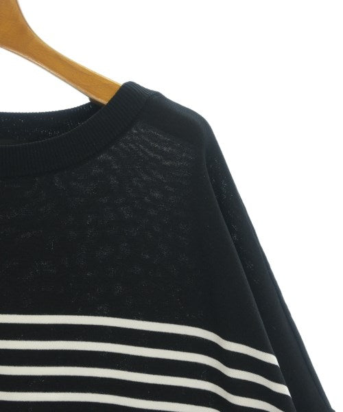 UNTITLED เสื้อกันหนาว