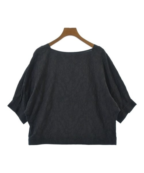 UNTITLED เสื้อสตรี