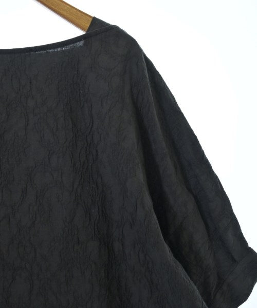UNTITLED เสื้อสตรี