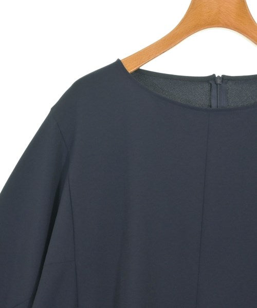 UNTITLED เสื้อสตรี