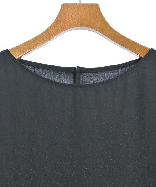 UNTITLED เสื้อสตรี