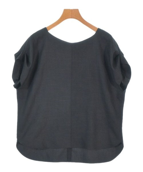 UNTITLED เสื้อสตรี