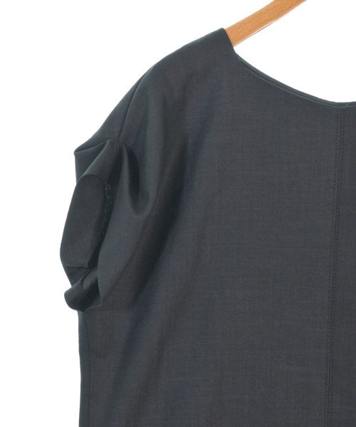 UNTITLED เสื้อสตรี