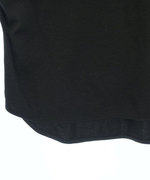 UNTITLED เสื้อยืด/เสื้อท็อปส์