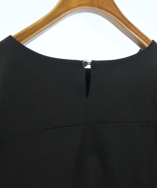 UNTITLED เสื้อยืด/เสื้อท็อปส์
