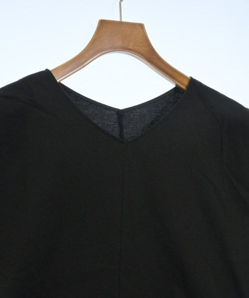 UNTITLED เสื้อยืด/เสื้อท็อปส์