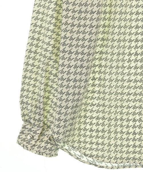 UNTITLED เสื้อลำลอง