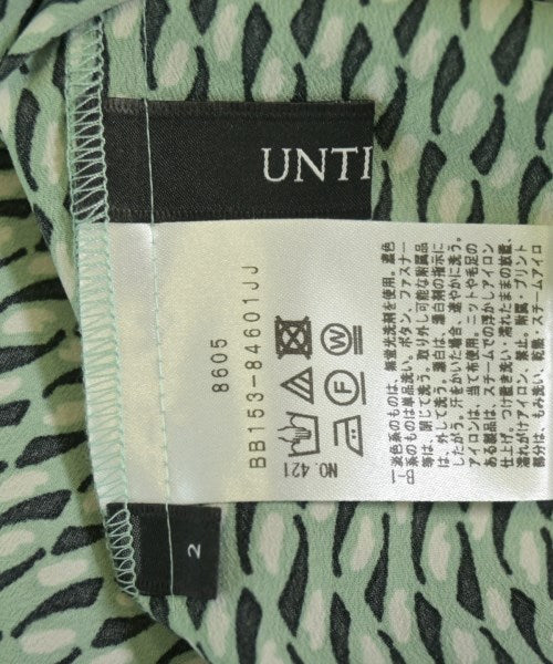 UNTITLED เสื้อลำลอง