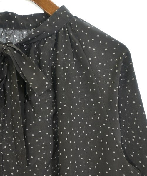 UNTITLED เสื้อสตรี