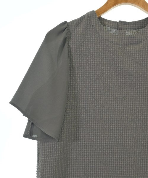 UNTITLED เสื้อสตรี