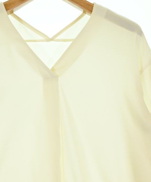 UNTITLED เสื้อสตรี