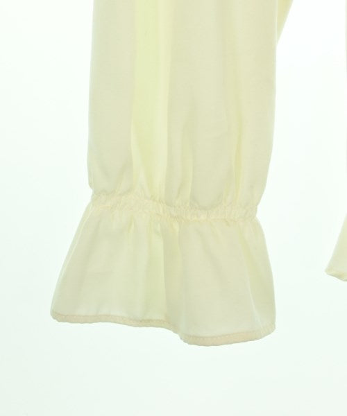 UNTITLED เสื้อสตรี