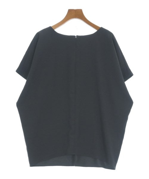 UNTITLED เสื้อสตรี