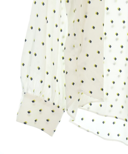 UNTITLED เสื้อสตรี