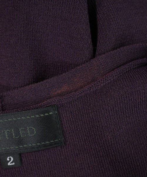UNTITLED เสื้อแขนกุด