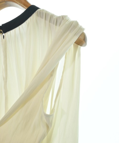 UNTITLED เสื้อสตรี