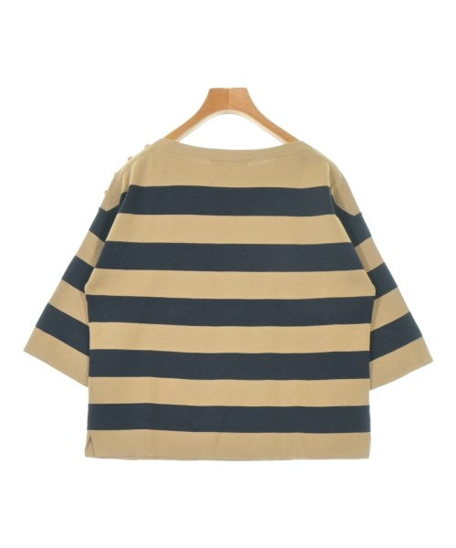 UNTITLED เสื้อยืด/เสื้อท็อปส์