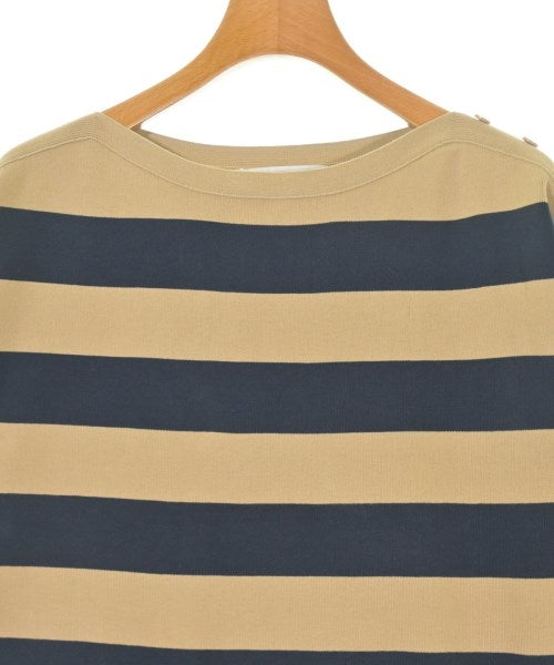 UNTITLED เสื้อยืด/เสื้อท็อปส์