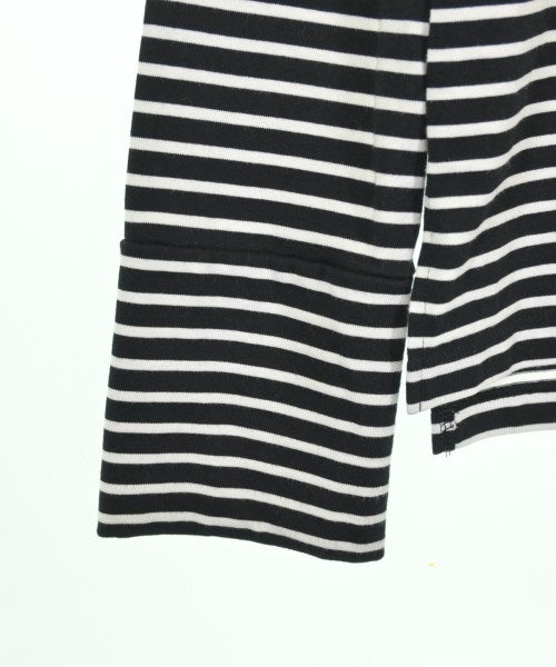 UNTITLED เสื้อยืด/เสื้อท็อปส์
