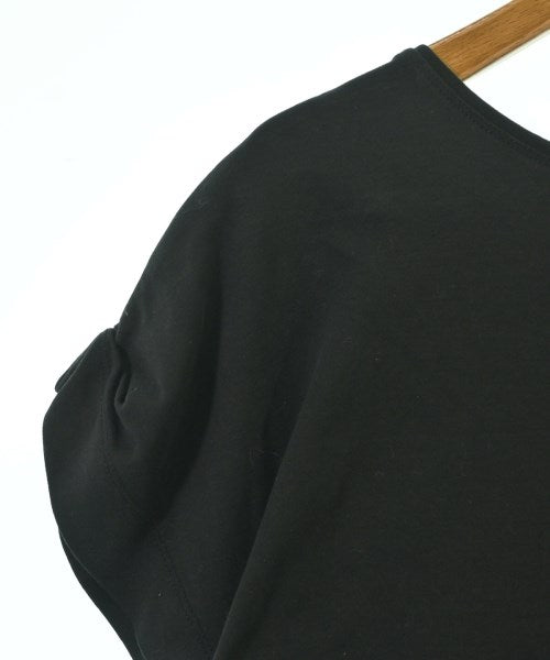 UNTITLED เสื้อยืด/เสื้อท็อปส์