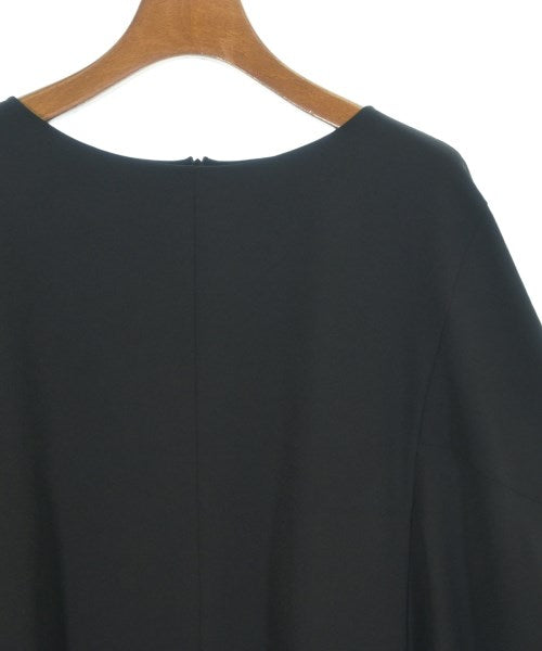 UNTITLED เสื้อสตรี