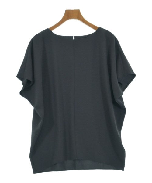 UNTITLED เสื้อสตรี