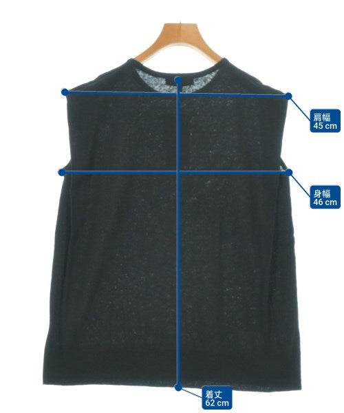 UNTITLED เสื้อแขนกุด