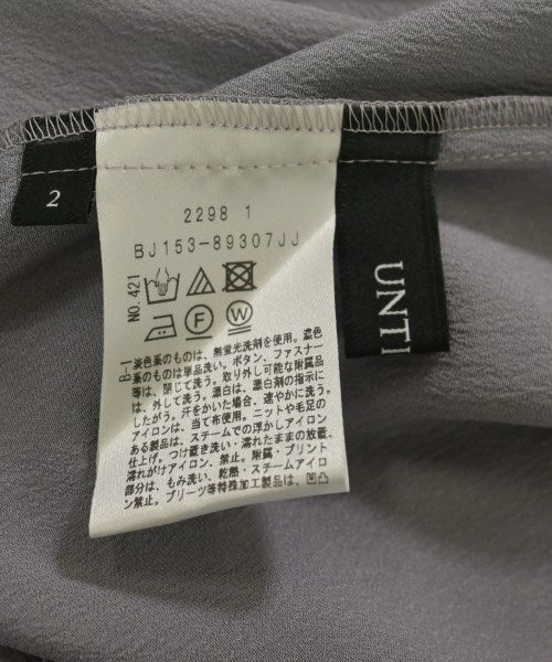 UNTITLED เสื้อลำลอง
