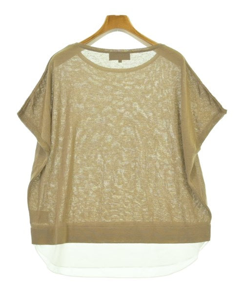 UNTITLED เสื้อแขนกุด