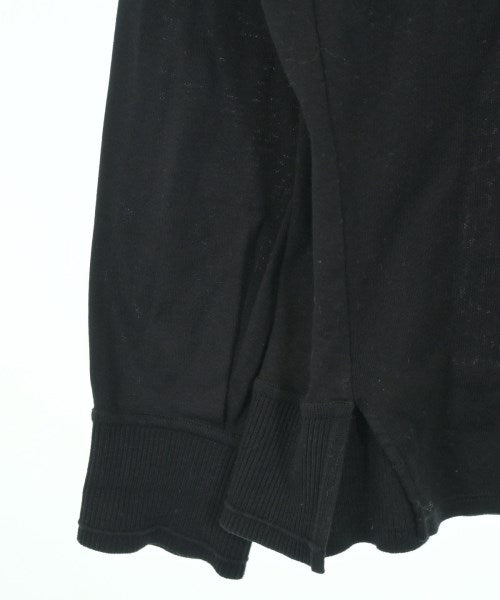 UNTITLED เสื้อยืด/เสื้อท็อปส์