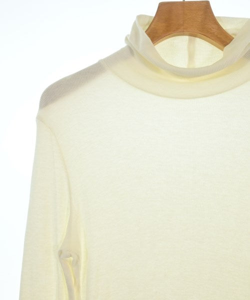 UNTITLED เสื้อยืด/เสื้อท็อปส์