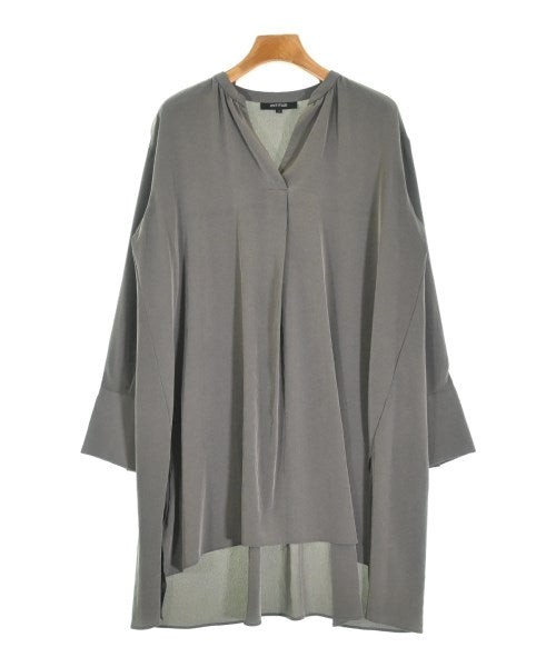 UNTITLED เสื้อสตรี