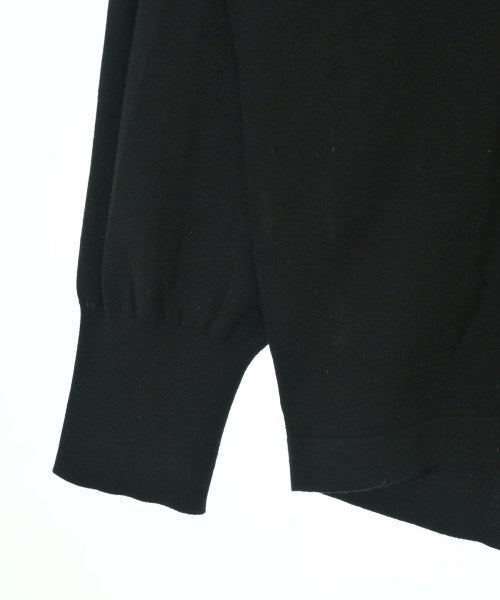 UNTITLED เสื้อกันหนาว