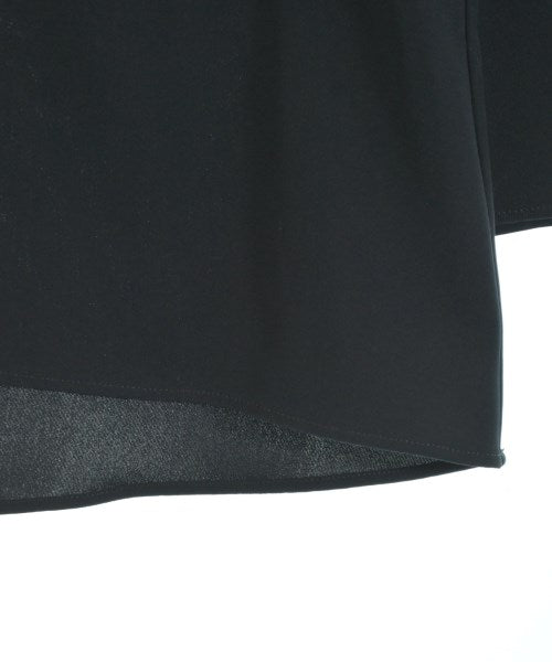 UNTITLED เสื้อสตรี