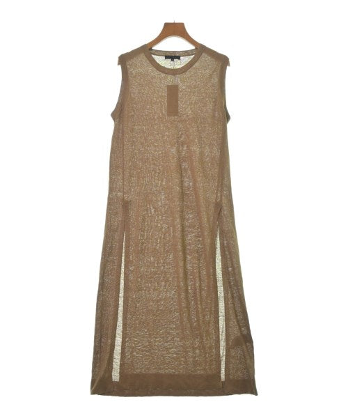 I C B ชุดเดรส