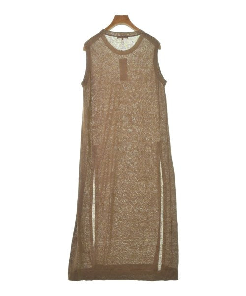 I C B ชุดเดรส