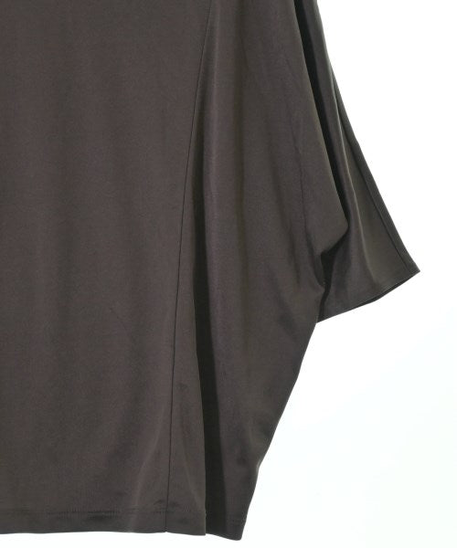 I C B เสื้อยืด/เสื้อท็อปส์