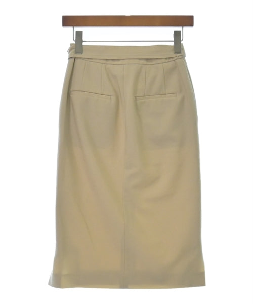 I C B กระโปรงยาวถึงเข่า