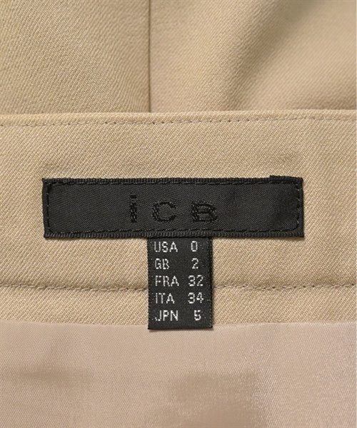 I C B กระโปรงยาวถึงเข่า