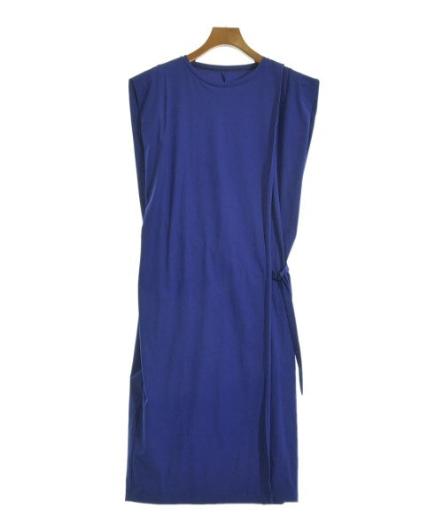 I C B ชุดเดรส