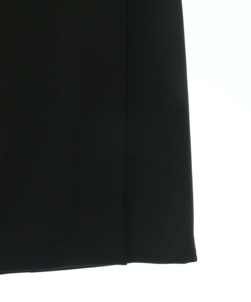 I C B กระโปรงยาวถึงเข่า