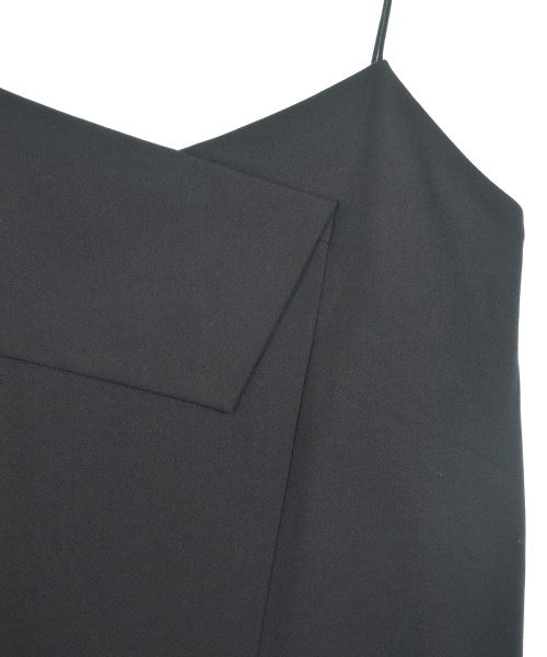 I C B เสื้อสายเดี่ยว