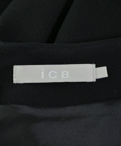 I C B ชุดเดรส