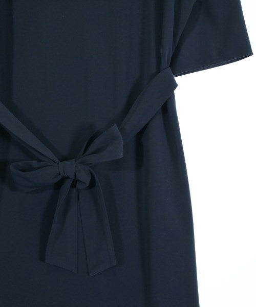 I C B ชุดเดรส