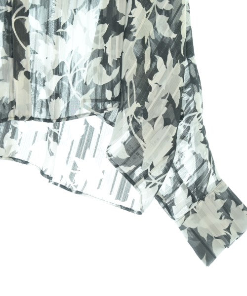 I C B เสื้อสตรี