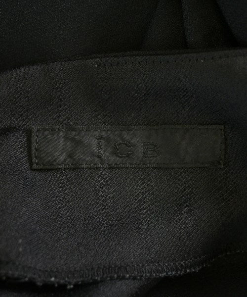 I C B เสื้อสตรี