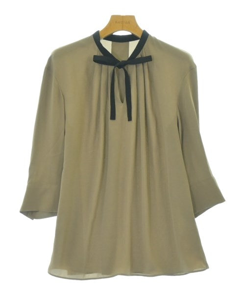 I C B เสื้อสตรี