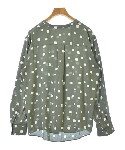 I C B เสื้อสตรี