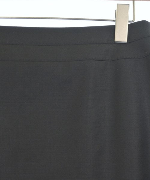 I C B กระโปรงยาวถึงเข่า